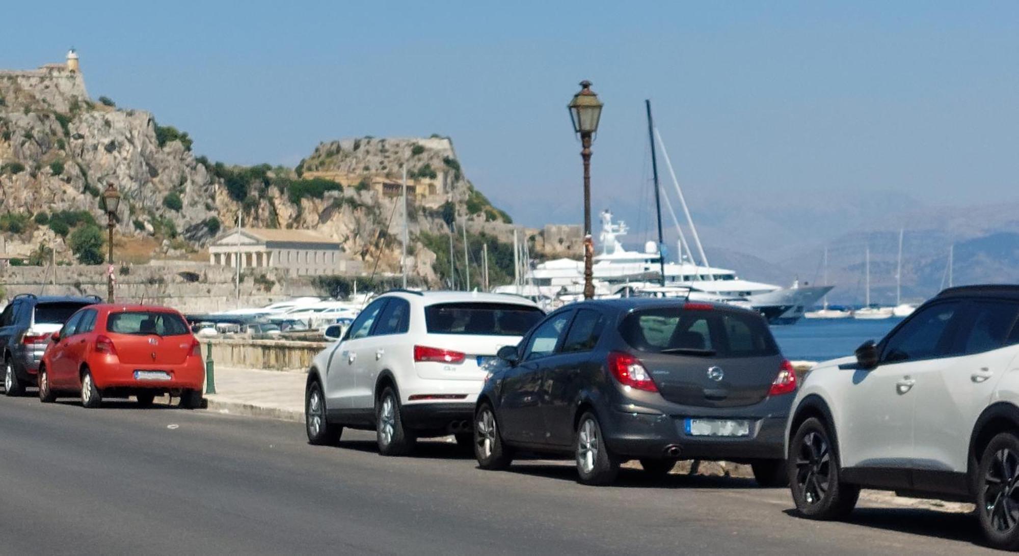 Aay- Best Corfu Town & Sea Apart 2Bedroom Renovated + Lift / Comfy&Design+Wifi المظهر الخارجي الصورة